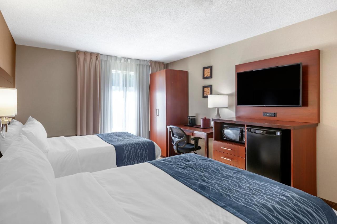 Comfort Inn Airport West Mississauga Buitenkant foto