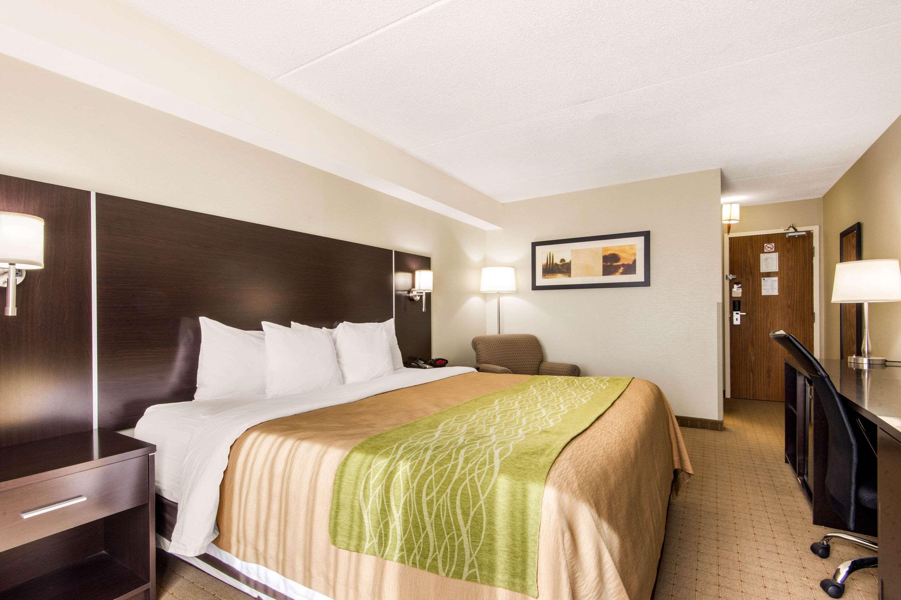 Comfort Inn Airport West Mississauga Buitenkant foto