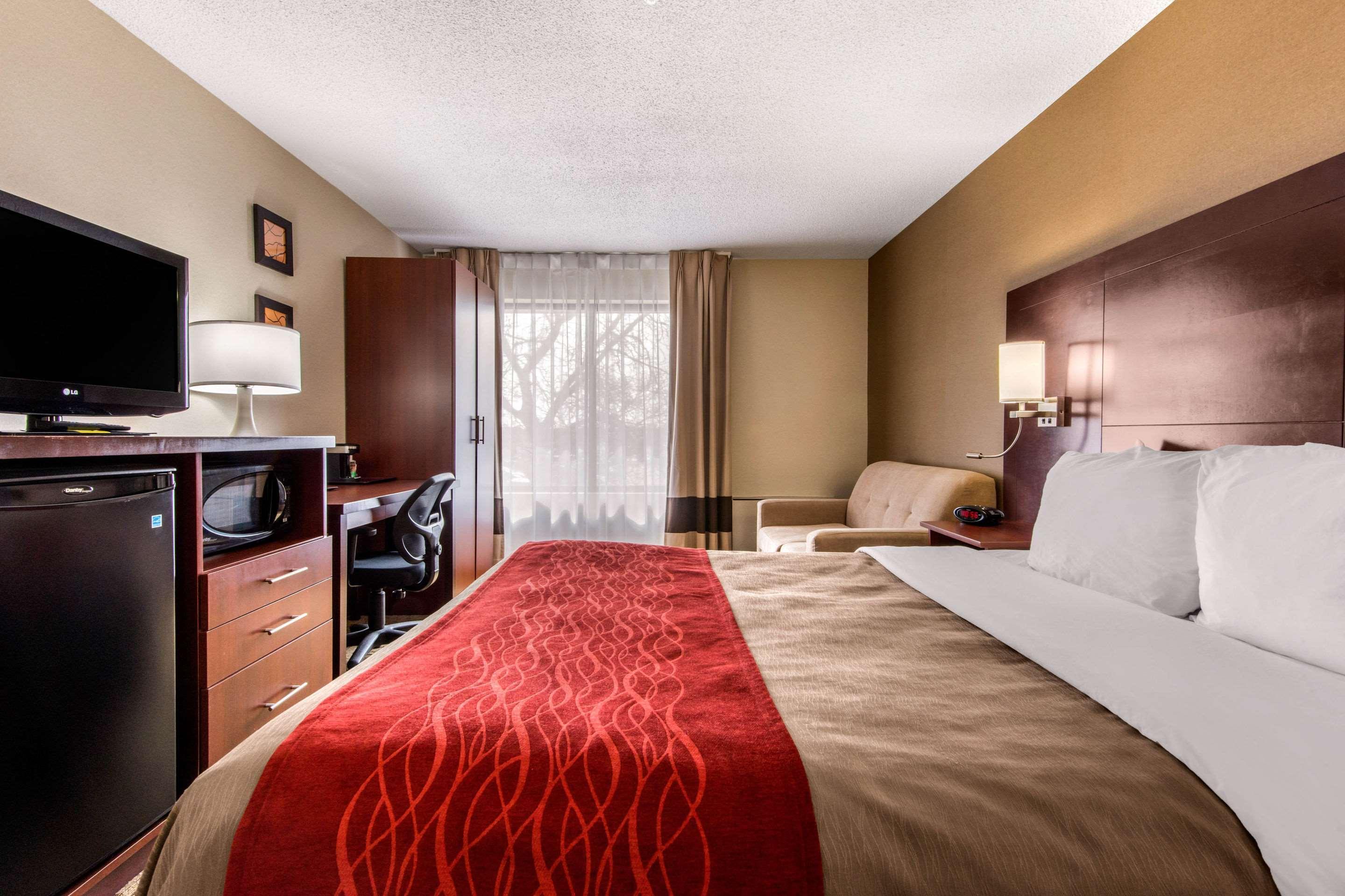 Comfort Inn Airport West Mississauga Buitenkant foto