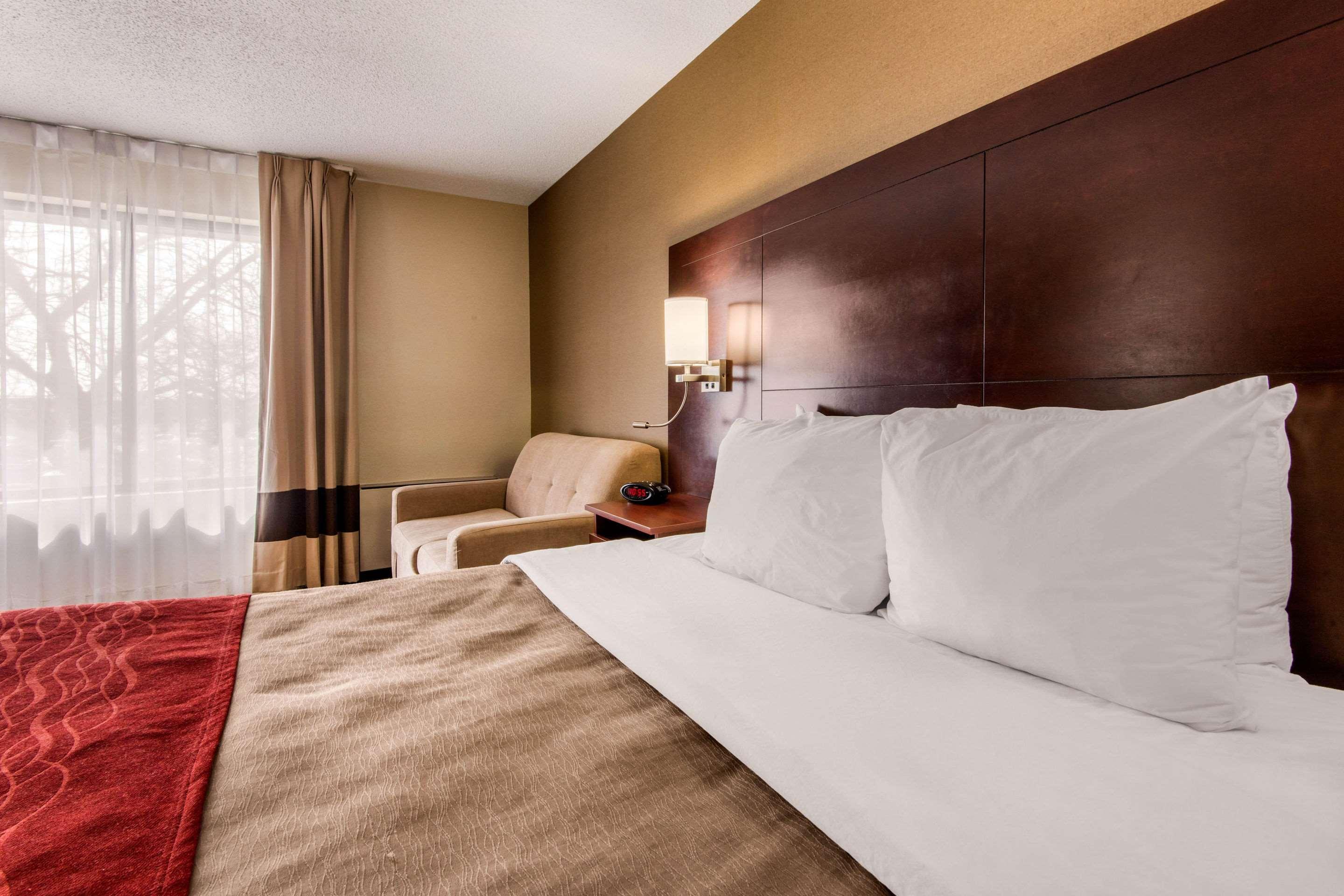 Comfort Inn Airport West Mississauga Buitenkant foto