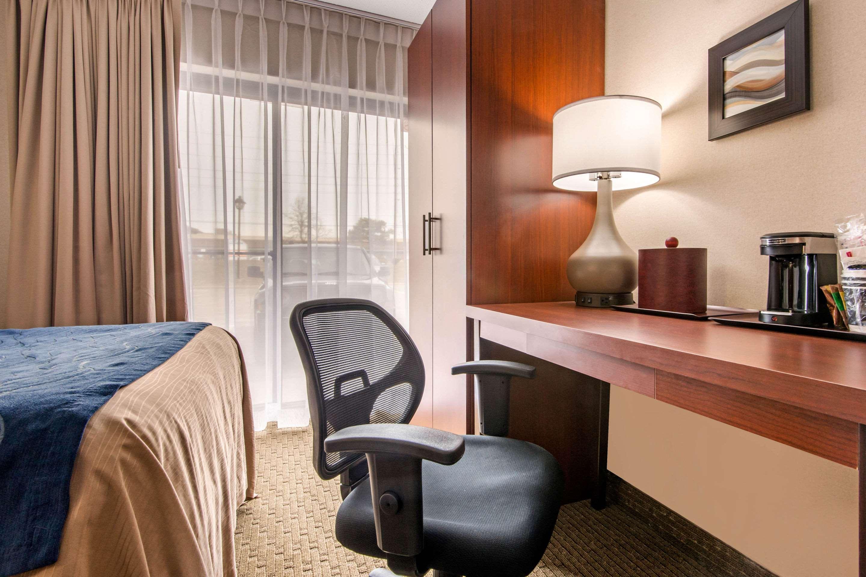 Comfort Inn Airport West Mississauga Buitenkant foto