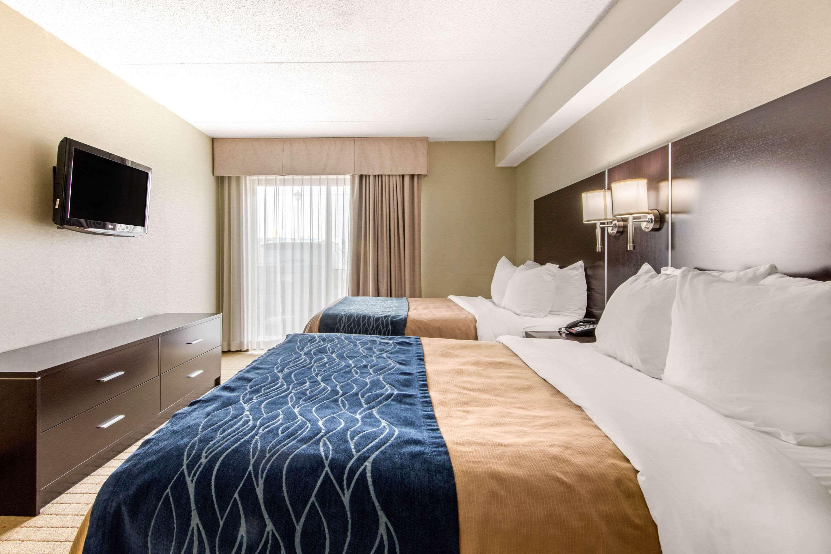 Comfort Inn Airport West Mississauga Buitenkant foto