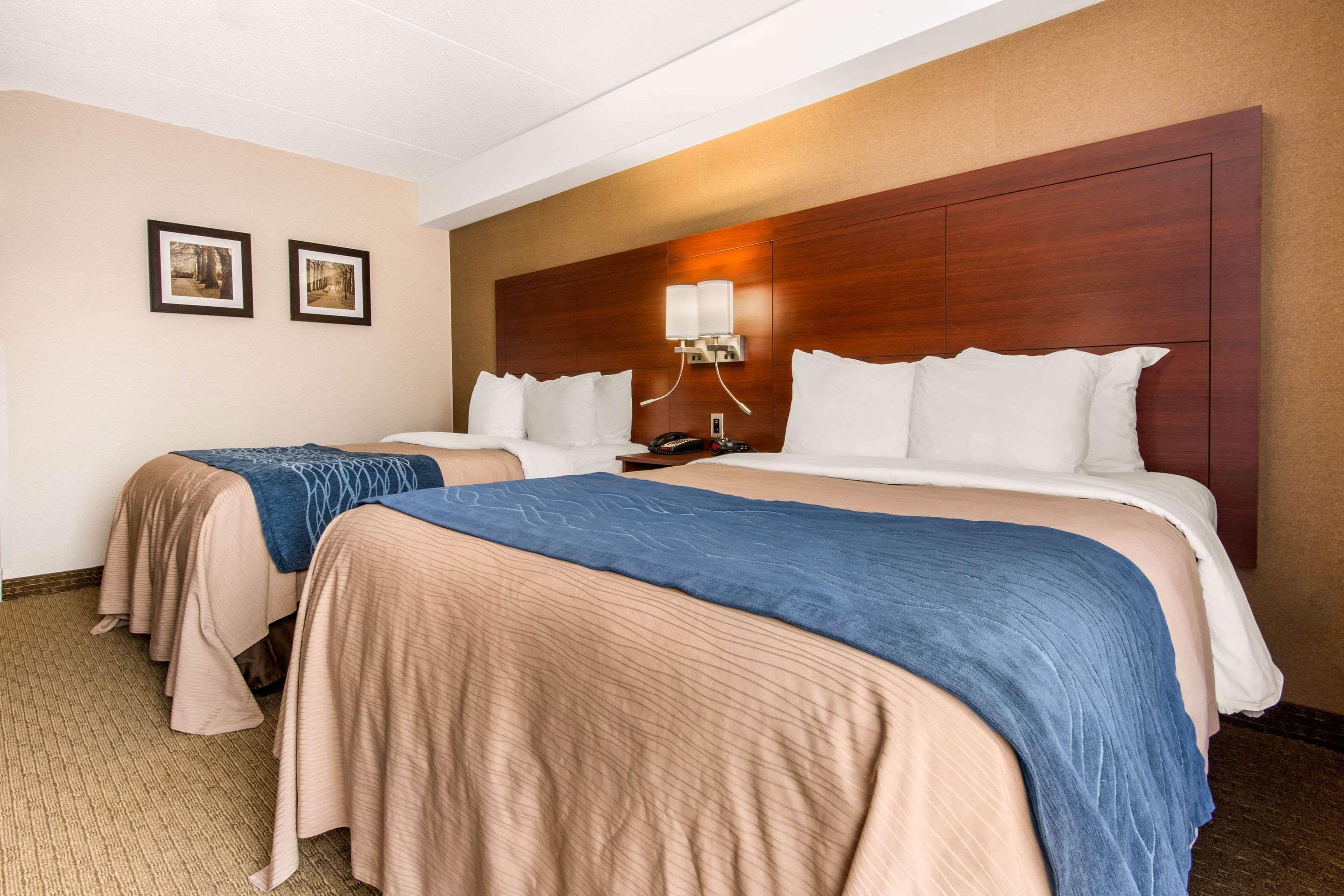 Comfort Inn Airport West Mississauga Buitenkant foto