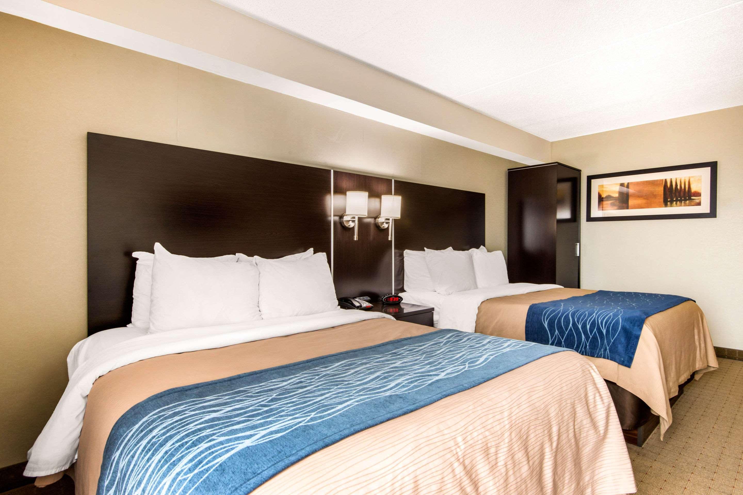 Comfort Inn Airport West Mississauga Buitenkant foto