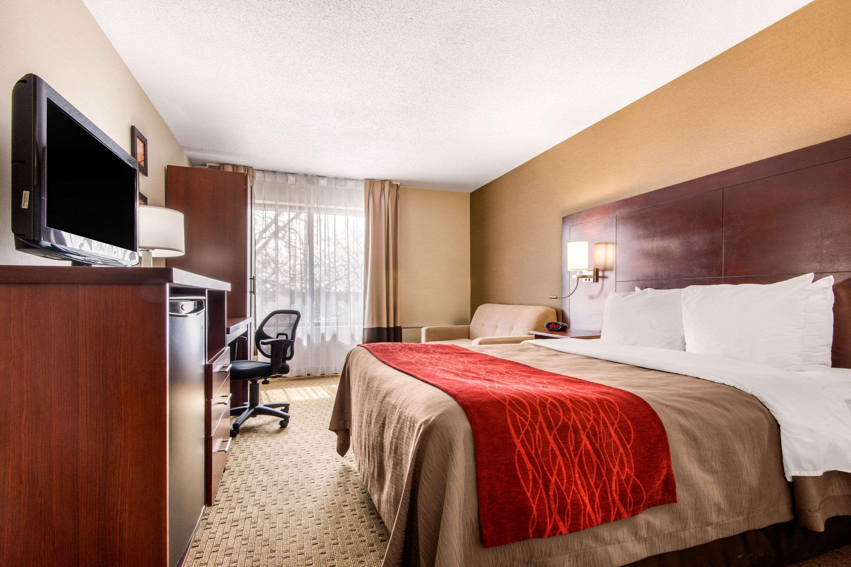 Comfort Inn Airport West Mississauga Buitenkant foto
