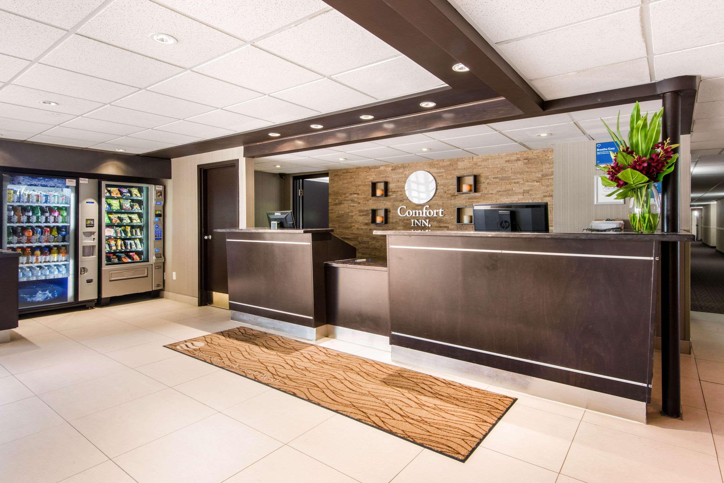 Comfort Inn Airport West Mississauga Buitenkant foto