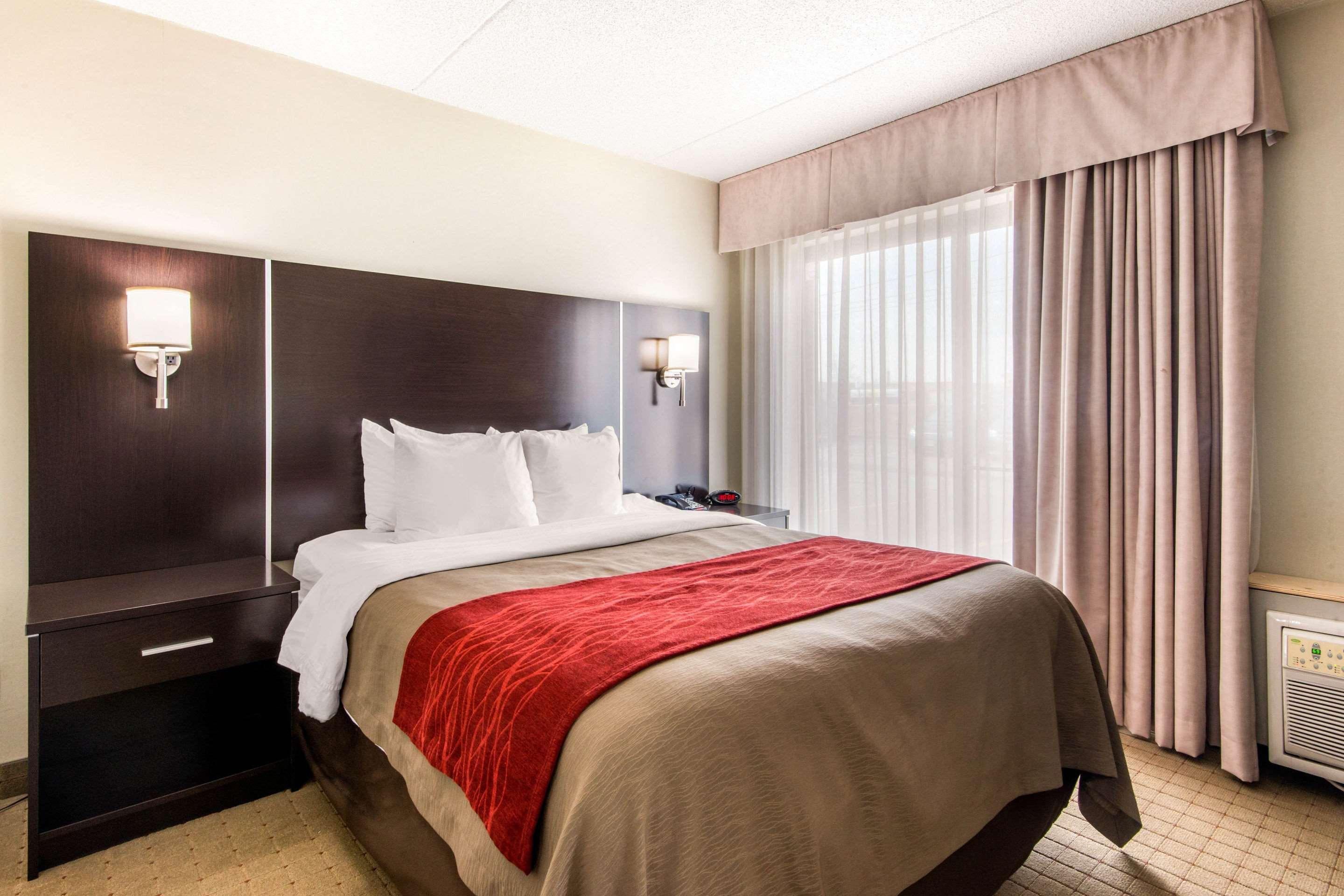 Comfort Inn Airport West Mississauga Buitenkant foto