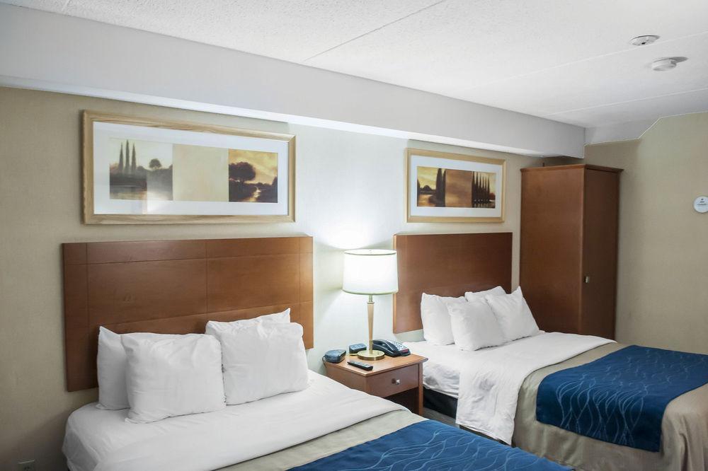 Comfort Inn Airport West Mississauga Buitenkant foto