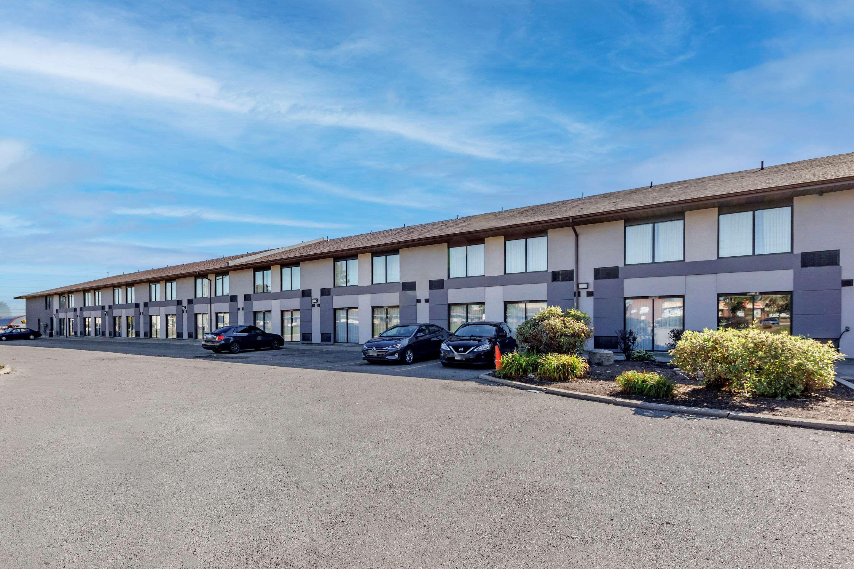 Comfort Inn Airport West Mississauga Buitenkant foto