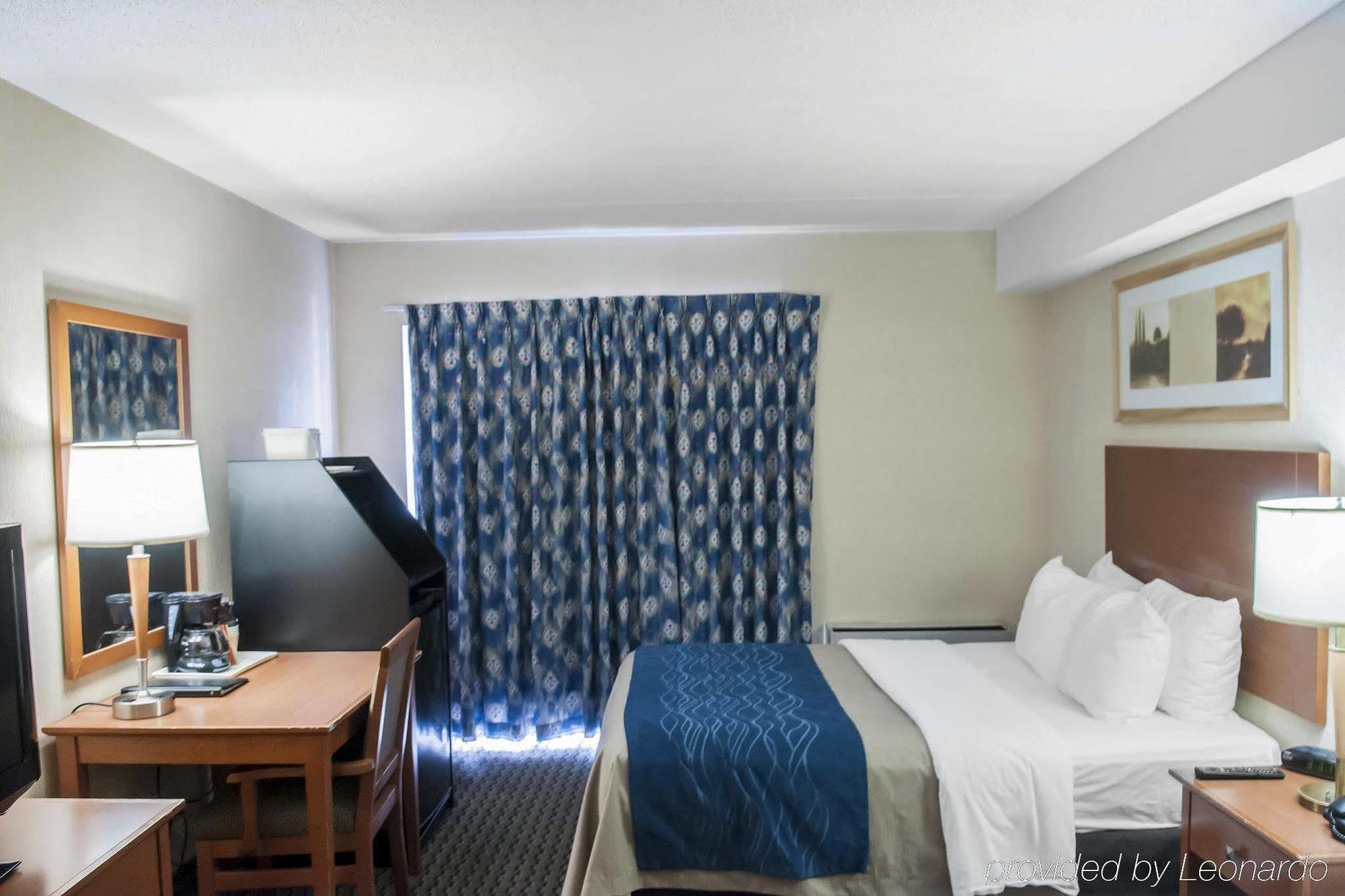 Comfort Inn Airport West Mississauga Buitenkant foto