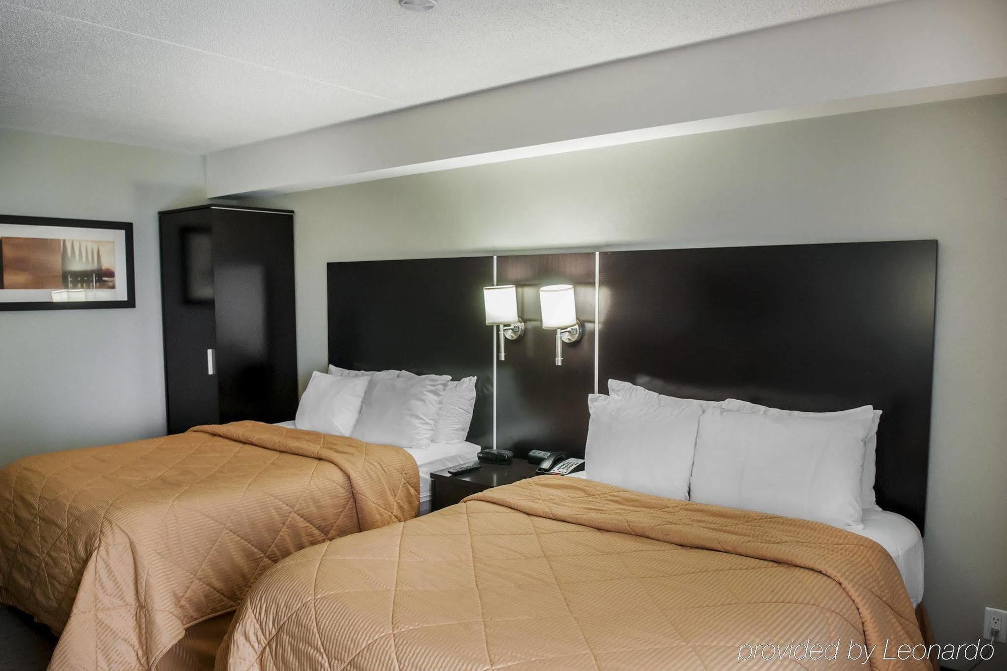 Comfort Inn Airport West Mississauga Buitenkant foto