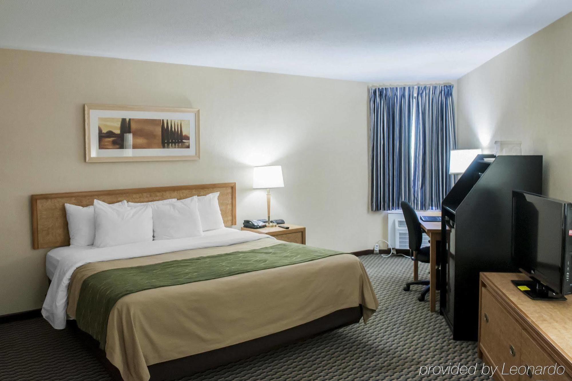 Comfort Inn Airport West Mississauga Buitenkant foto