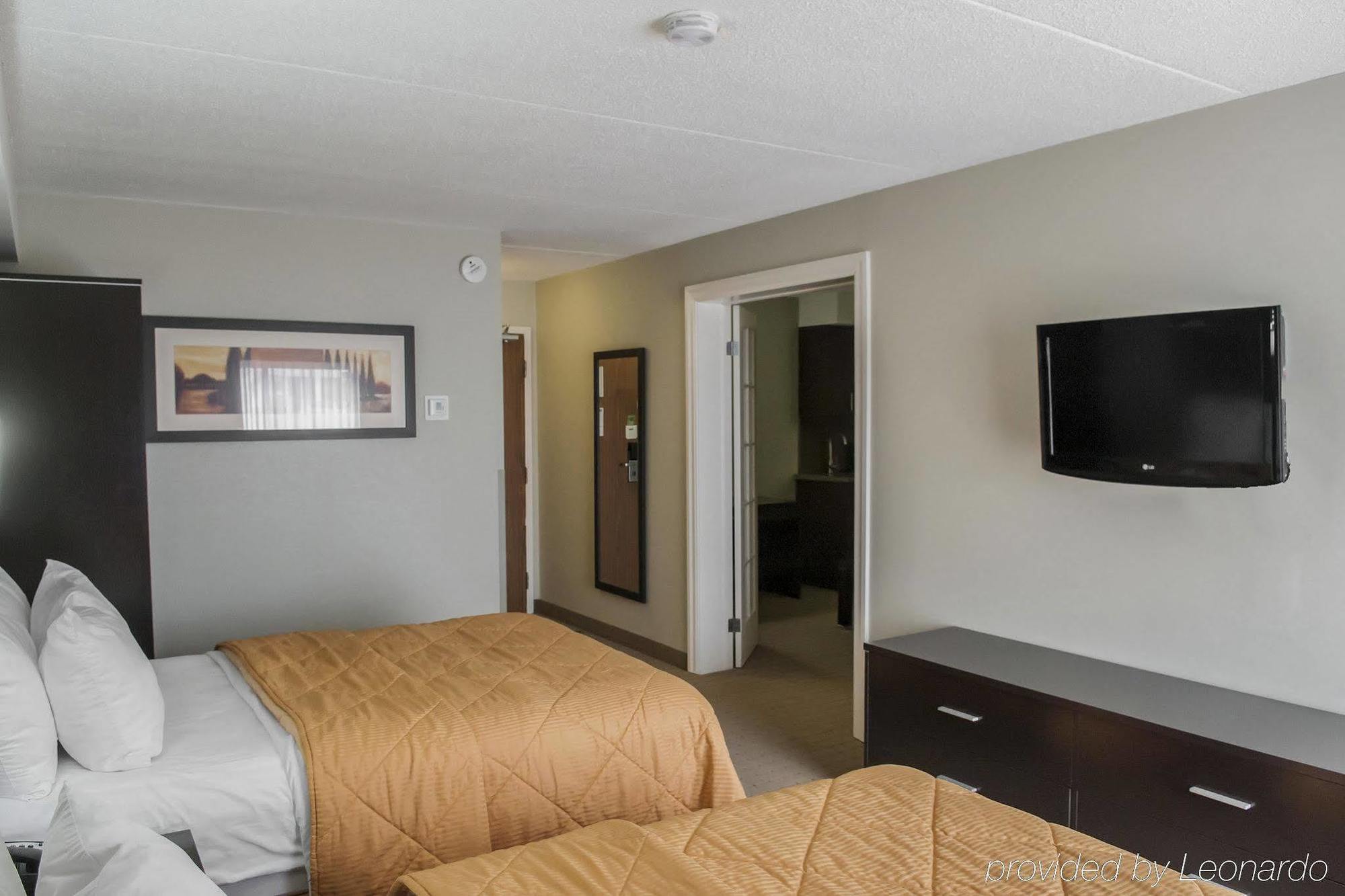 Comfort Inn Airport West Mississauga Buitenkant foto
