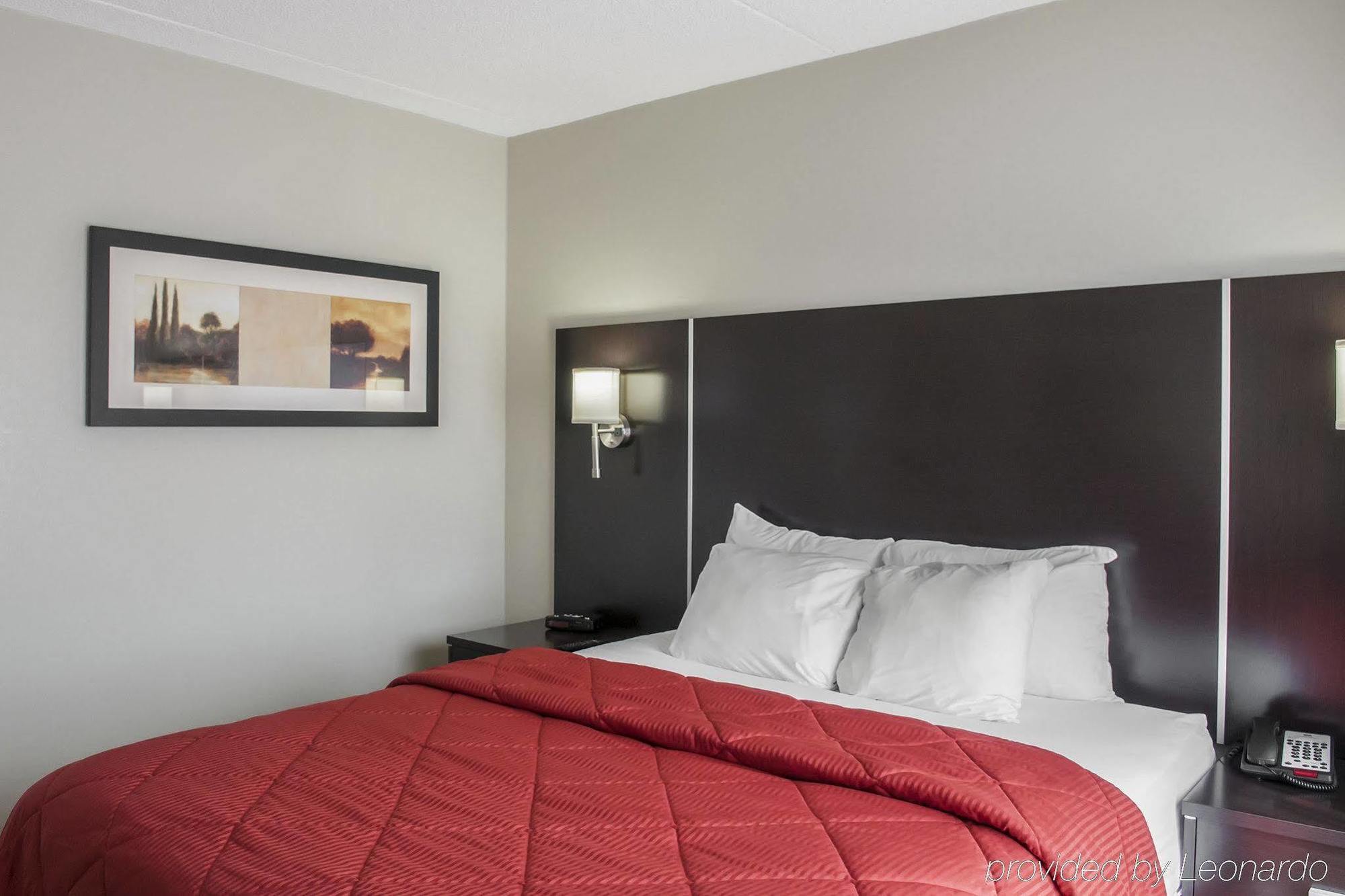 Comfort Inn Airport West Mississauga Buitenkant foto
